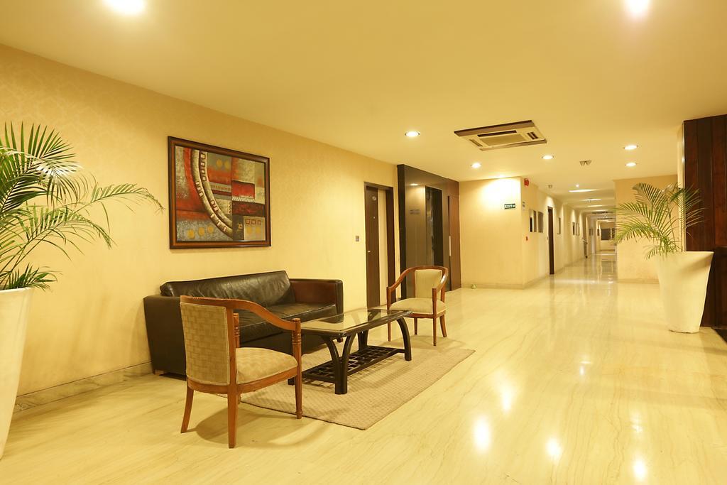 Corporate Regency Hotel New Delhi Exterior foto