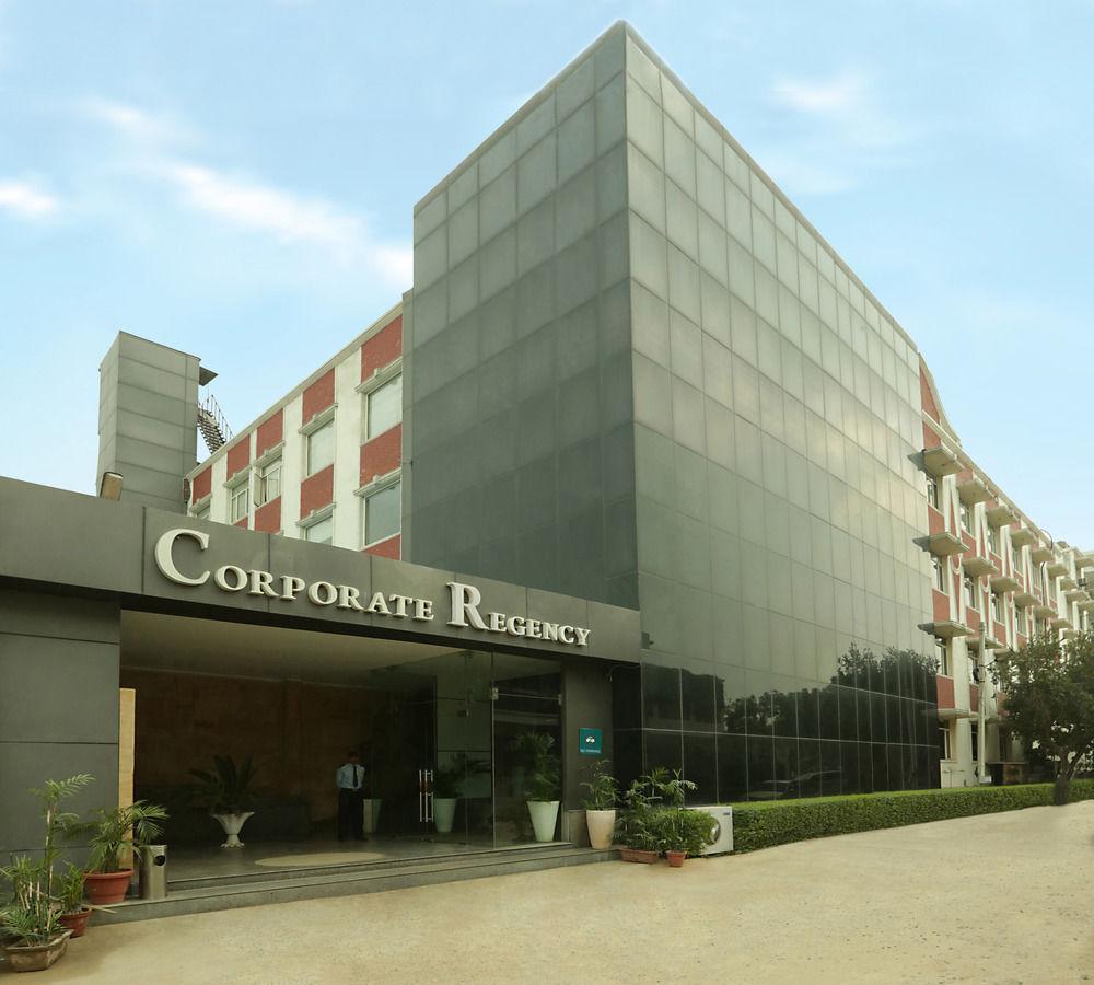 Corporate Regency Hotel New Delhi Exterior foto