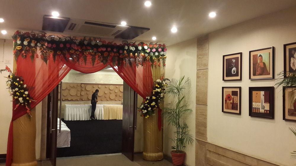 Corporate Regency Hotel New Delhi Exterior foto